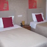 Santa Apolonia Hotell 3*