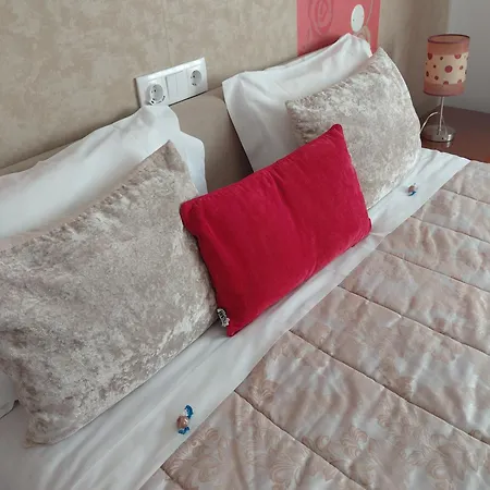 Santa Apolonia فندق براغانسا