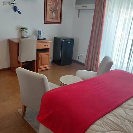 Santa Apolonia 3*